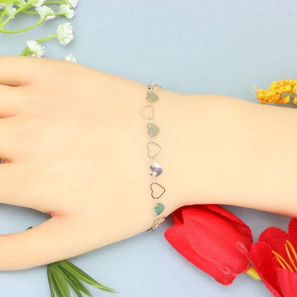 "Elegant & Trendy Bracelet, A Perfect Gift for Women, Thoughtful, EVCH1689 - Picture 3 of 10